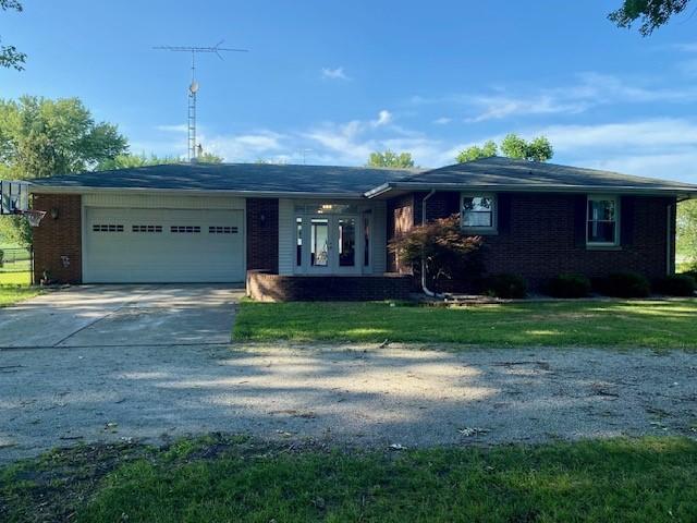 4985 Lake Rd, Mattoon, IL 61938 - photo 3