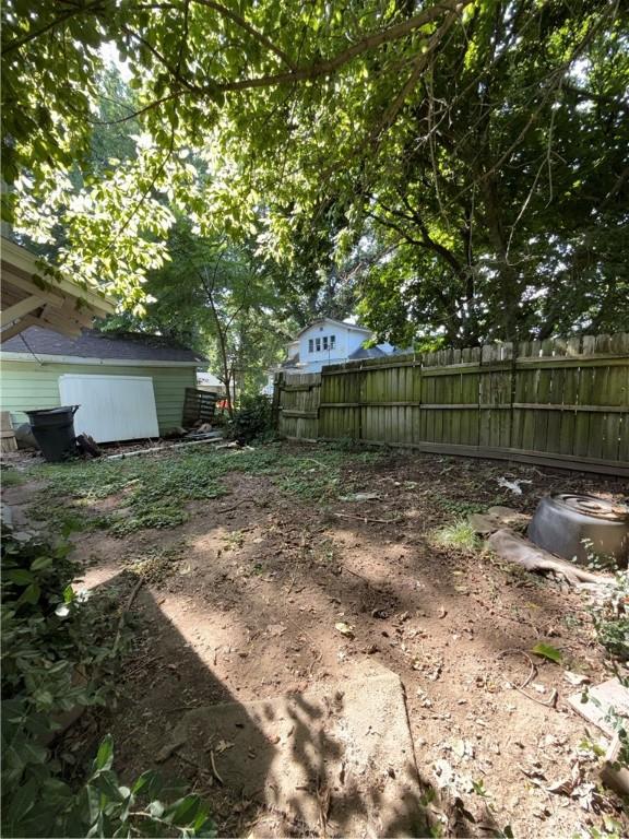 124 Polk Ave, Charleston, IL 61920 - view of yard