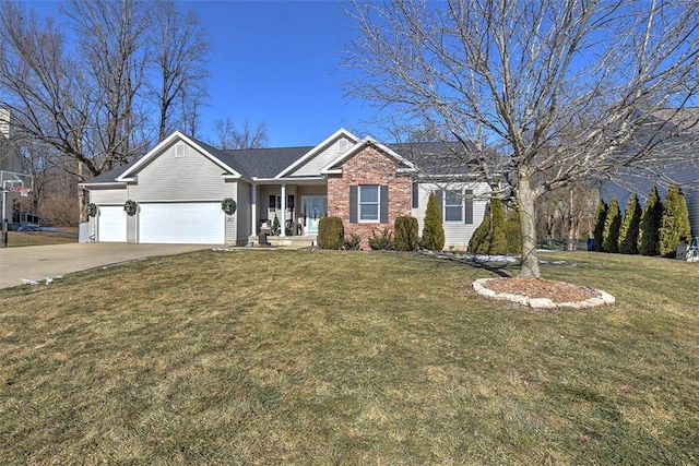 view of front facade featuring a garage and a front yard