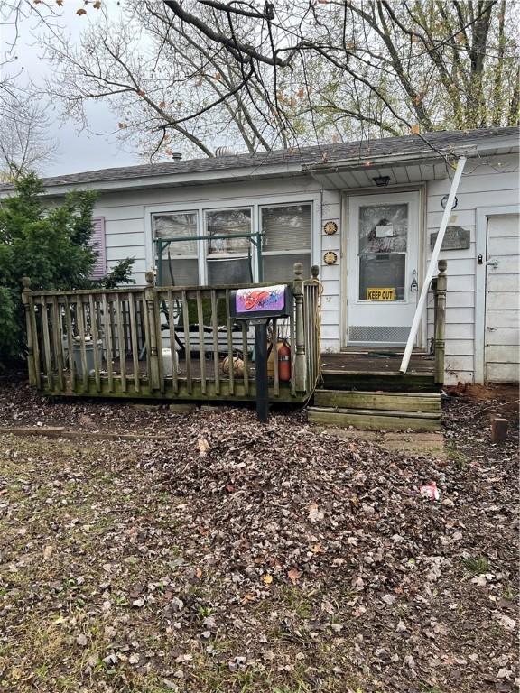 705 Orlando Dr, Robinson, IL 62454 - back of house