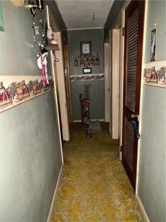 705 Orlando Dr, Robinson, IL 62454 - hall with baseboards