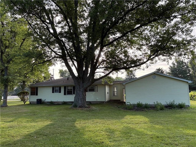 3829 Macarthur Rd, Decatur, IL 62526 - photo 4