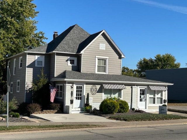 view of front of property