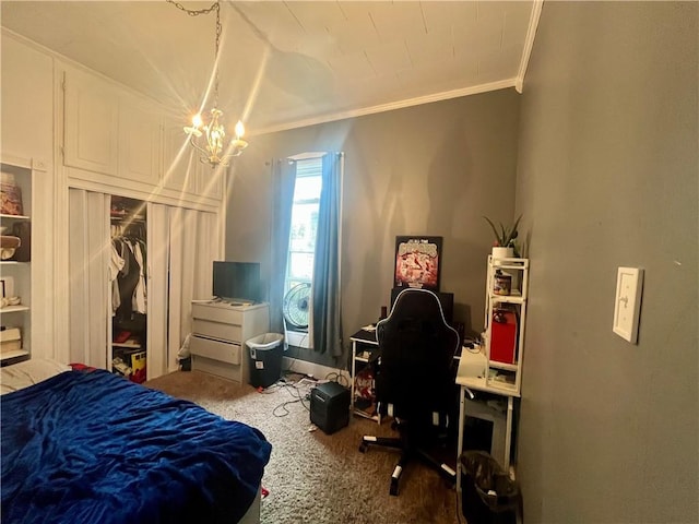 720 Prairie Ave, Mattoon, IL 61938 - bedroom featuring crown molding, a chandelier, carpet flooring, and a closet