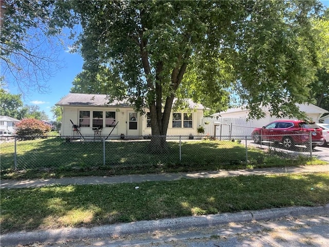 4136 Camelot Dr, Decatur, IL 62526 - photo 2