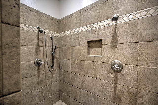 4140 S Lake Ct, Decatur, IL 62521 - details featuring tiled shower