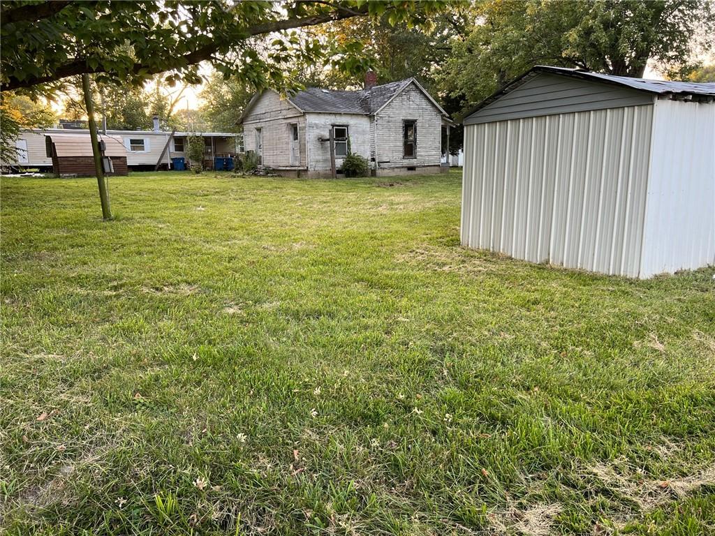 302 Dubois St, Lawrenceville, IL 62439 - photo 2