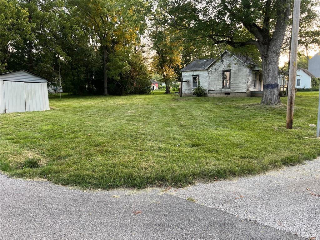302 Dubois St, Lawrenceville, IL 62439 - photo 1