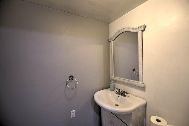 3985 E Cerro Gordo St, Decatur, IL 62521 - bathroom with vanity