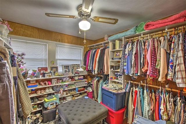 spacious closet featuring a ceiling fan