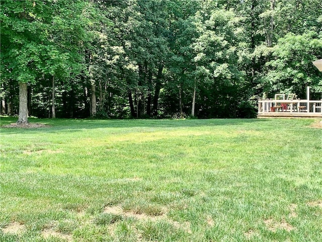 15690 E 1100th Ave, Effingham, IL 62401 - view of grassy yard with a wooden deck