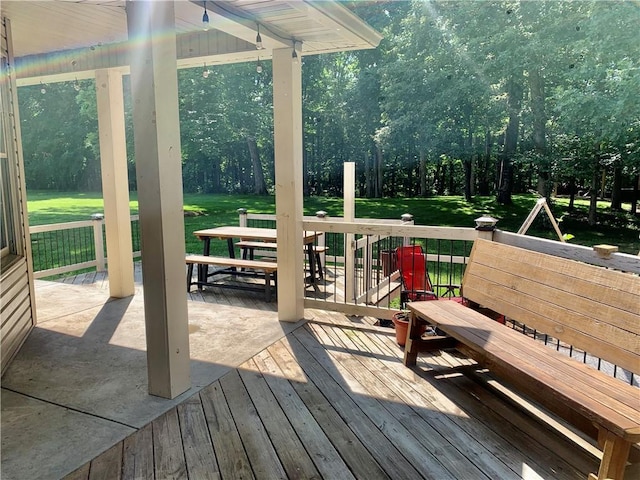 15690 E 1100th Ave, Effingham, IL 62401 - wooden terrace with a yard