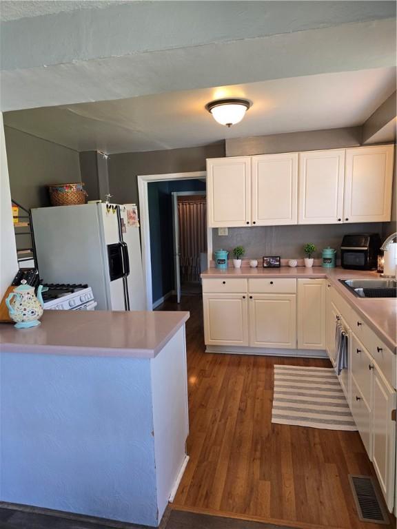 206 N Saint Clair St, Altamont, IL 62411 - photo 12
