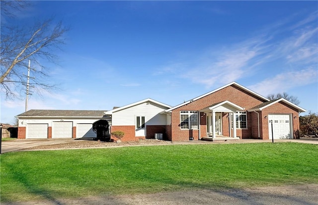 1208 S 12th St, Mattoon, IL 61938 - photo 1