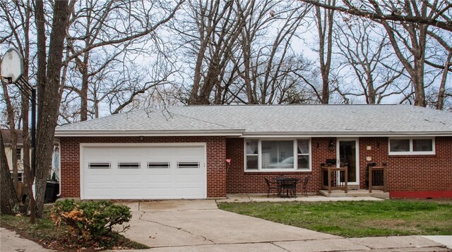 87 Woodhill Ct, Decatur, IL 62521 - photo 1