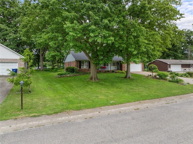 112 Allenwood Dr, Paris, IL 61944 - photo 32