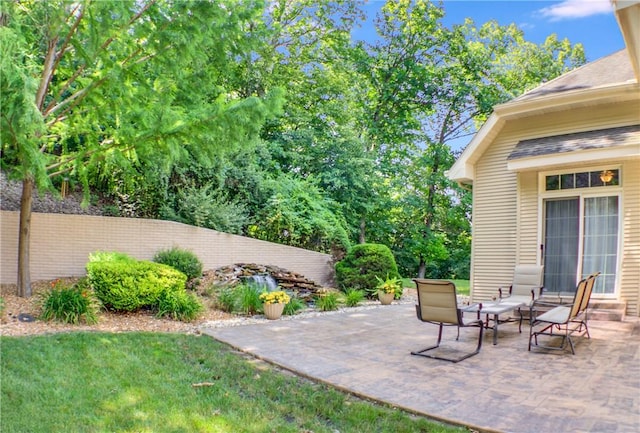 6086 Chicory Knl, Charleston, IL 61920 - view of patio / terrace