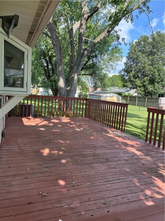 905 W Evergreen Ave, Effingham, IL 62401 - deck featuring a fenced backyard