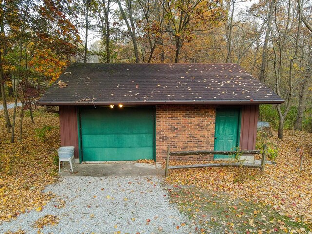 20746 E 400 N, Charleston, IL 61920 - garage with driveway