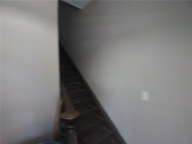 172 Broadway St, Shelbyville, IL 62565 - view of staircase