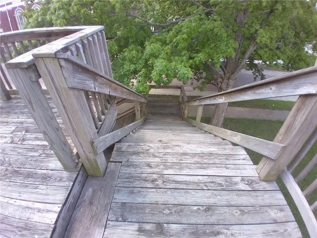 172 Broadway St, Shelbyville, IL 62565 - view of deck