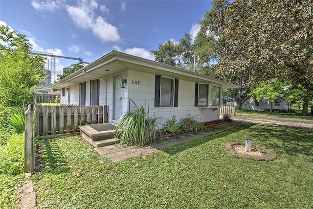307 Shimp St, Cerro Gordo Township, IL 61855 - photo 10