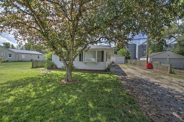 307 Shimp St, Cerro Gordo Township, IL 61855 - photo 1