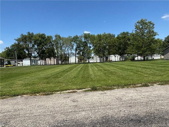 Wurl Ln, Altamont, IL 62411