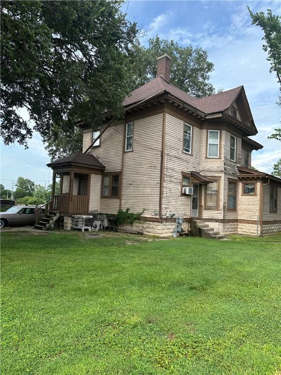 308 7th St, Charleston, IL 61920 - photo 5