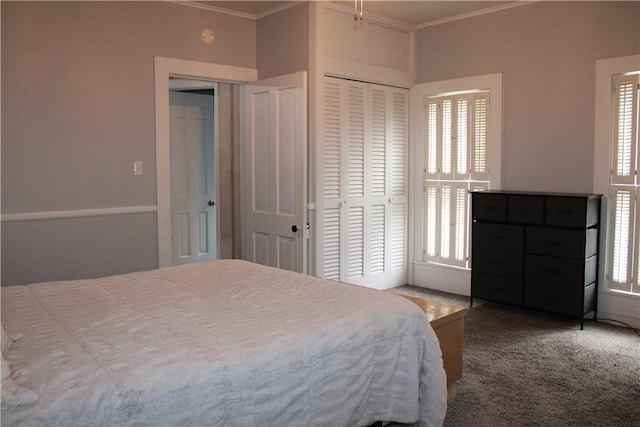 302 W N 3rd St, Shelbyville, IL 62565 - bedroom with crown molding and carpet