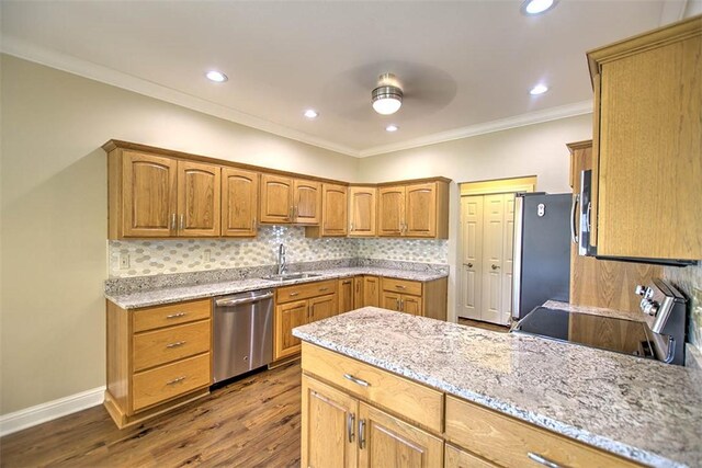 6711 Raintree Ln, Decatur, IL 62521