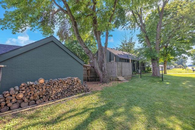 4170 N Taylor Ave, Decatur, IL 62526 - view of grassy yard