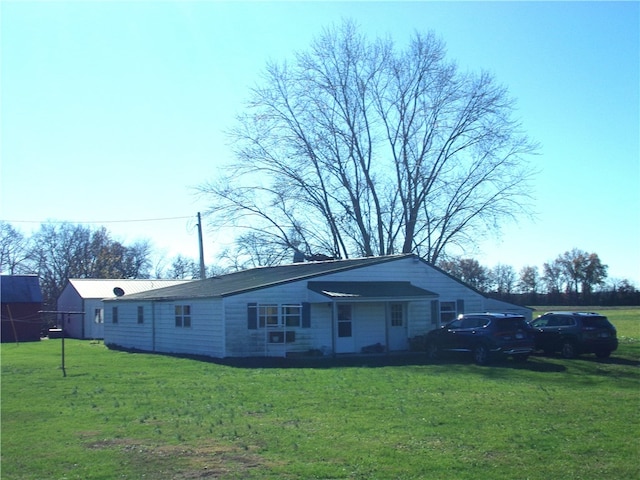 2405 E 1600th Ave, Altamont IL, 62411, 2 bedrooms, 1 bath house for sale