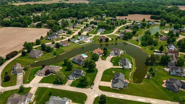 11154 E Ravenwood Ct, Effingham, IL 62401 - aerial overview of property's location featuring a large body of water and nearby suburban area
