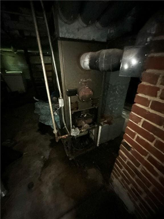1525 N St, Decatur, IL 62521 - view of utility room