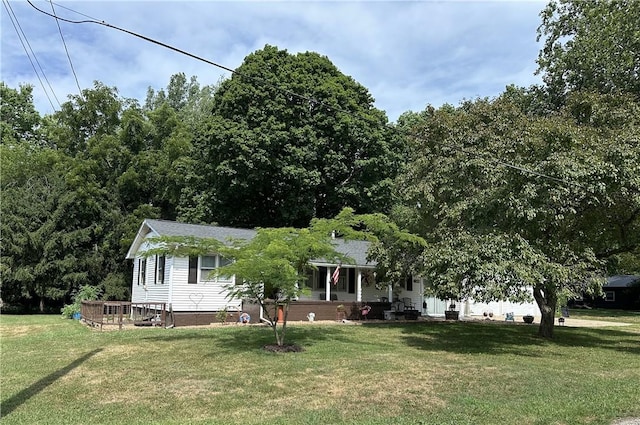 714 Parras St, Danville, IL 61832 - view of front of home featuring a front yard