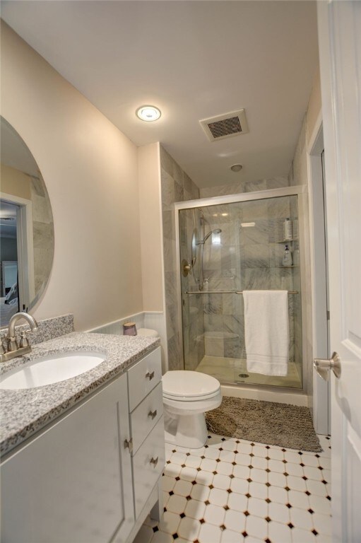 2404 S Angle Ct, Decatur, IL 62521 - photo 35