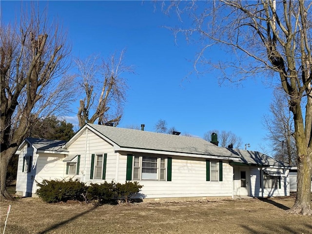 view of side of property