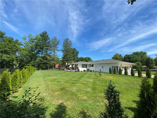 2248 Seneca Dr, Charleston, IL 61920 - view of yard
