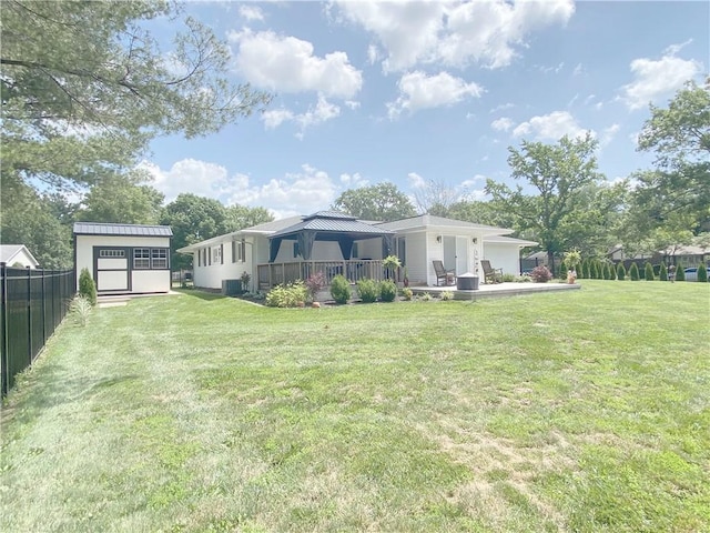 2248 Seneca Dr, Charleston, IL 61920 - view of yard with a shed