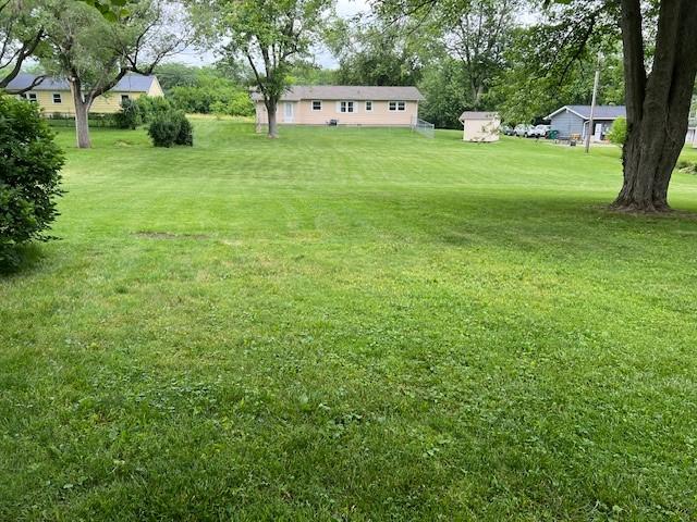 7 Mcdonald Ave, Forsyth, IL 62535 - view of grassy yard