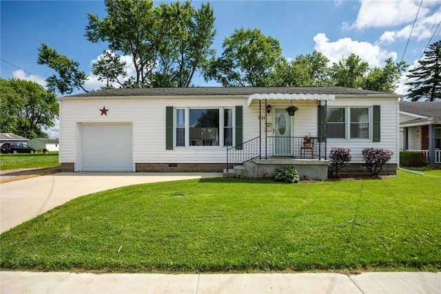 911 Saint Anthony Ave, Effingham, IL 62401 - ranch-style house featuring an attached garage, a front lawn, crawl space, and driveway