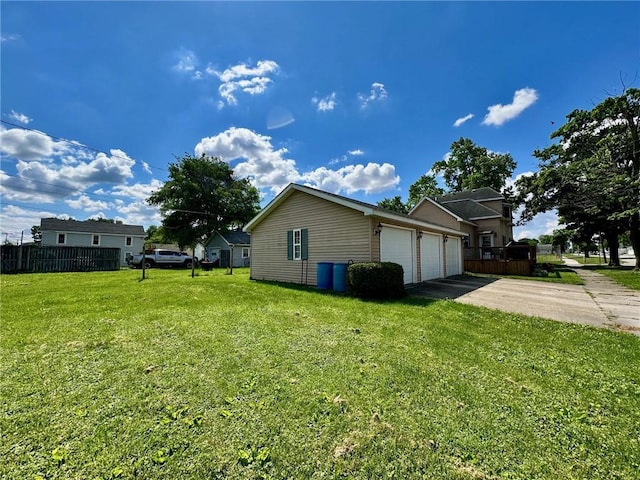 1220 Dewitt Ave, Mattoon, IL 61938 - view of side of home