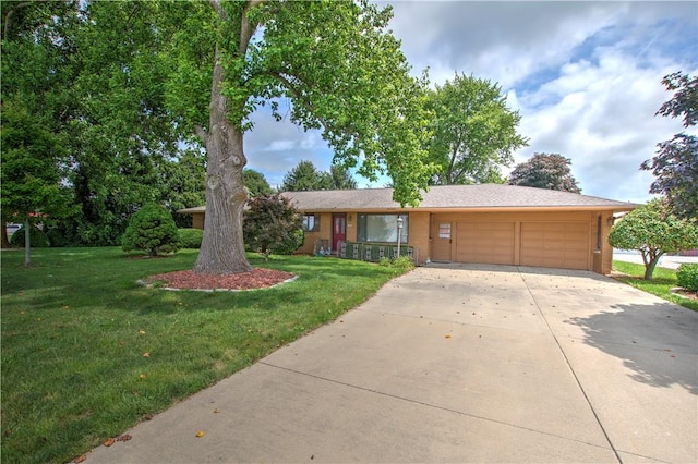 330 S N St, Argenta, IL 62501 - photo 2