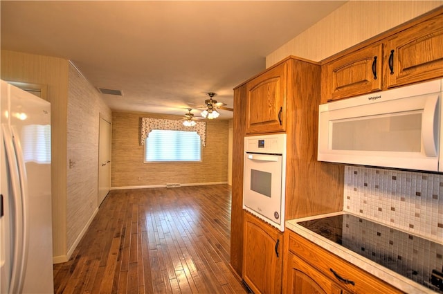 330 S N St, Argenta, IL 62501 - photo 12