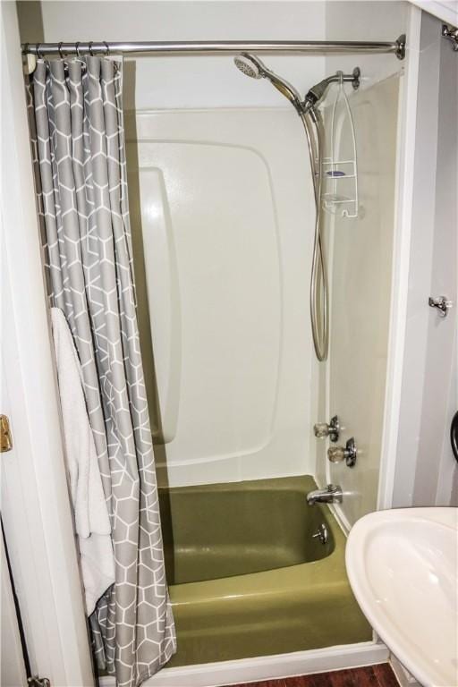 3416 Western Ave, Mattoon, IL 61938 - full bath with shower / bath combo and a sink
