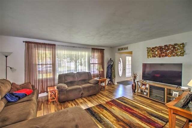 940 Kirk Dr, Mt Zion, IL 62549 - living area featuring wood finished floors
