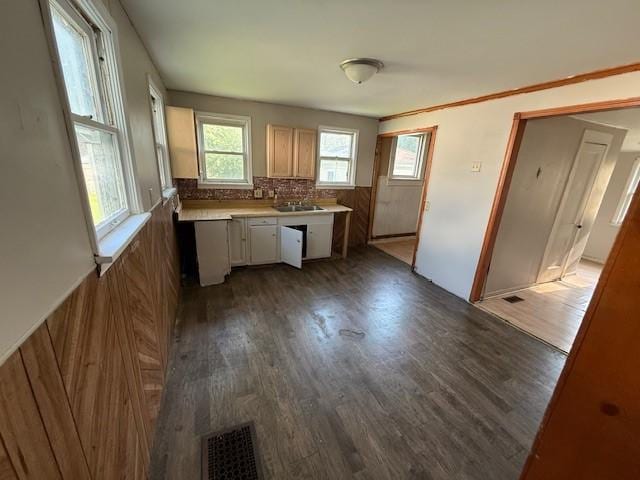 312 Sutherland Ave, Paris, IL 61944 - photo 7