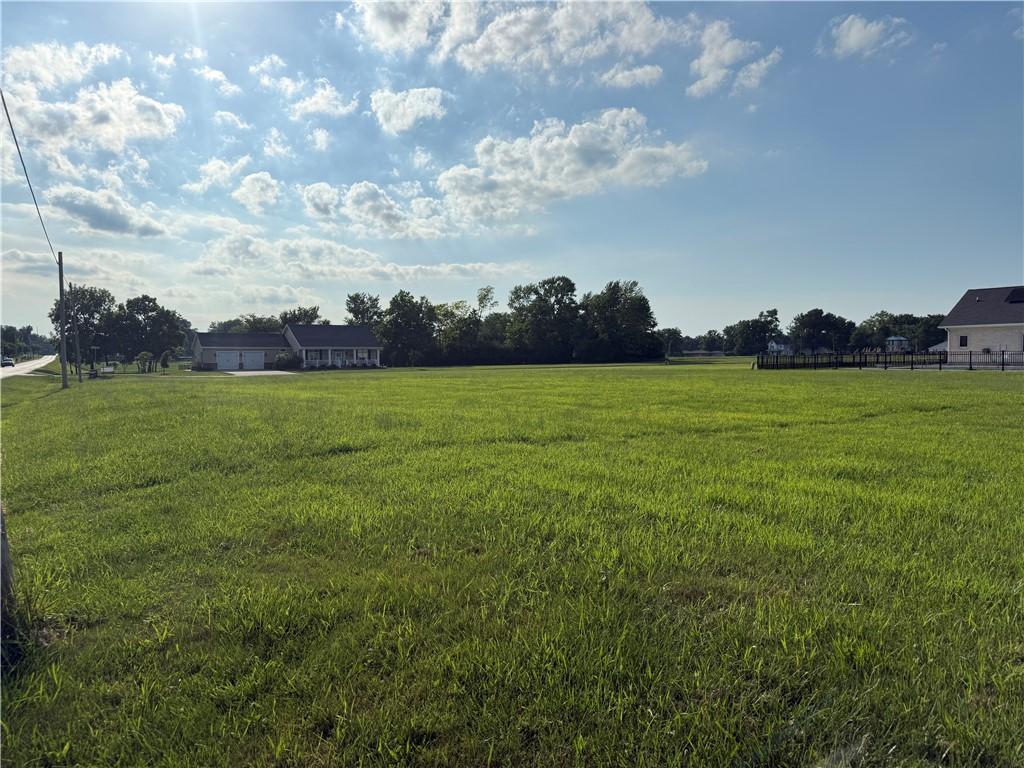 Wood St, Paris, IL 61944 - photo 2