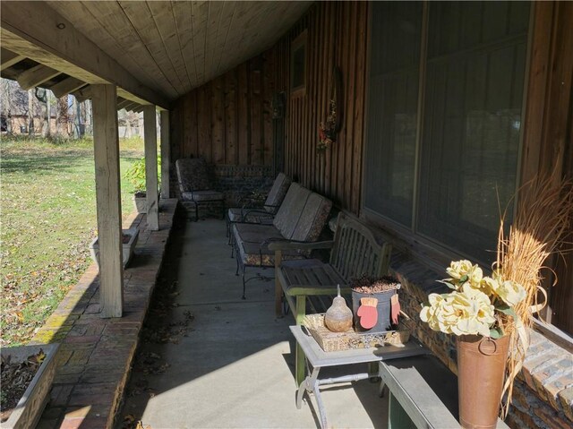 1622 S Cross St, Robinson, IL 62454 - view of patio / terrace